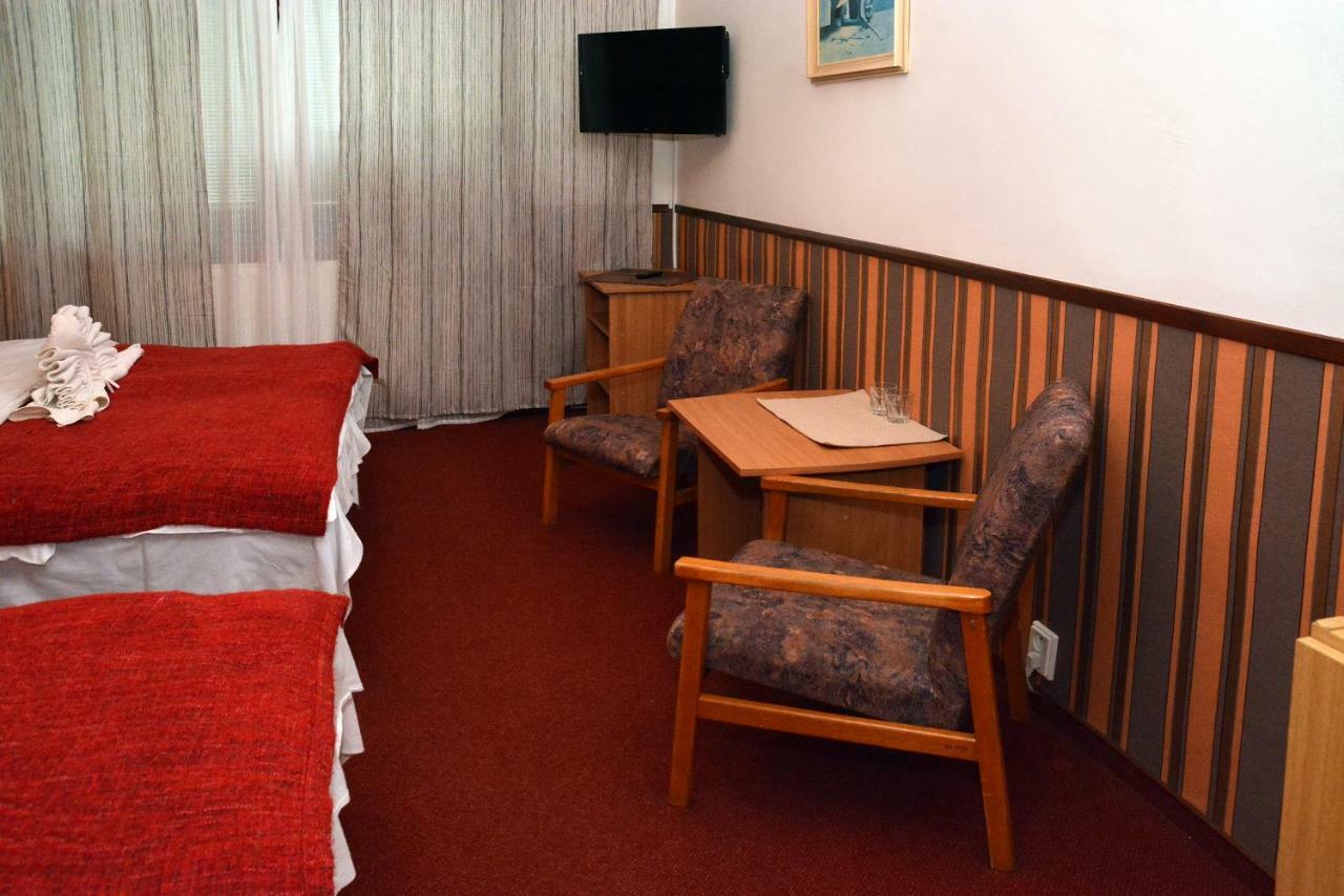 Penzion Horalka Hlinsko Exterior foto